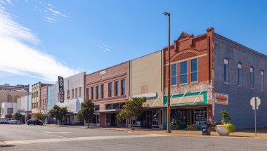 Texarkana, Arkansas, ABD - 26 Eylül 2021: Broad St