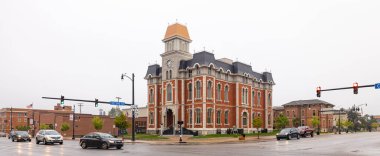 Defiance, Ohio, ABD - 24 Ekim 2021: Tarihi Defiance İlçe Mahkemesi