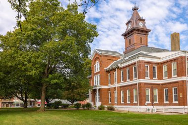 Albion, Illinois, ABD - 1 Ekim 2021: Tarihi Edwards County Adliyesi