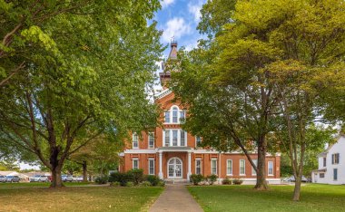 Albion, Illinois, ABD - 1 Ekim 2021: Tarihi Edwards County Adliyesi