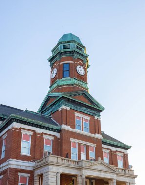 Lawrenceville, Illinois, ABD - 28 Eylül 2021: Tarihi Lawrence İlçe Mahkemesi