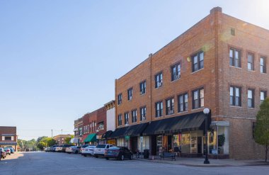 Charleston, Illinois, ABD - 28 Eylül 2021: 6. Cadde 'deki Eski İş Bölgesi