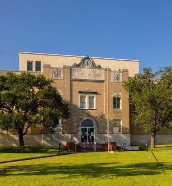 Sinton, Teksas, ABD - 20 Eylül 2021: The San Patricio County Adliyesi