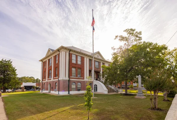 Hemphill, Teksas, ABD - 17 Ekim 2021 Sabine Adliyesi