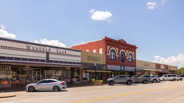 Bay City, Teksas, ABD - 20 Eylül 2021: 6. Cadde boyunca Eski İşletmeler Bölümü