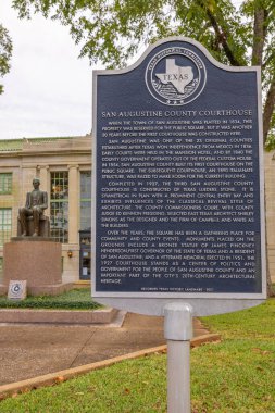 San Augustine, Teksas, ABD - 17 Ekim 2021 San Agustine İlçe Adliyesi Tarihi