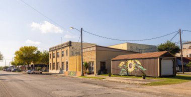 Refugio, Teksas, ABD - 20 Eylül 2021: Purisima Caddesi 'ndeki eski iş bölgesi