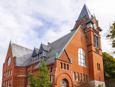 Manistee, Michigan, ABD - 22 Ekim 2021: İlk Cemaat Kilisesi