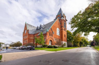 Manistee, Michigan, ABD - 22 Ekim 2021: İlk Cemaat Kilisesi