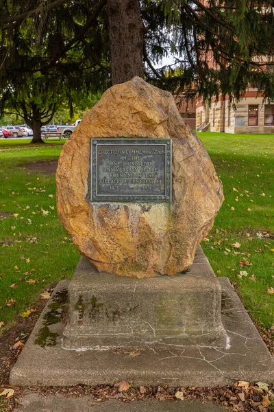 Centreville Michigan Usa October 2021 Stone Commemorating One Hundredth Anniversary — стоковое фото