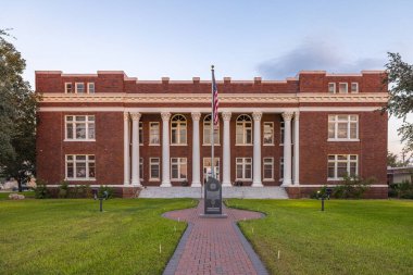 George West, Texas, ABD - 11 Eylül 2021: Live Oak County Adliyesi
