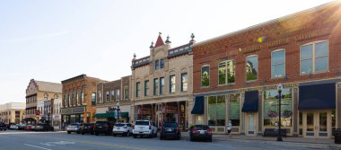 Noblesville, Indiana, USA - August 21, 2021: The business district on 9th Street