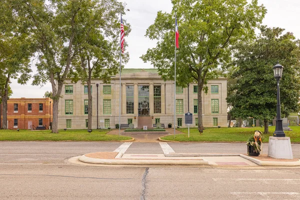 San Augustine, Teksas, ABD - 17 Ekim 2021: San Augustine Eyalet Mahkemesi
