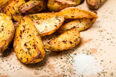 patates kızartması patates yığını tarz ülkede takozlar.