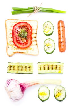 tost ekmeği, domates, sosis, otlar Kahvaltı Seti