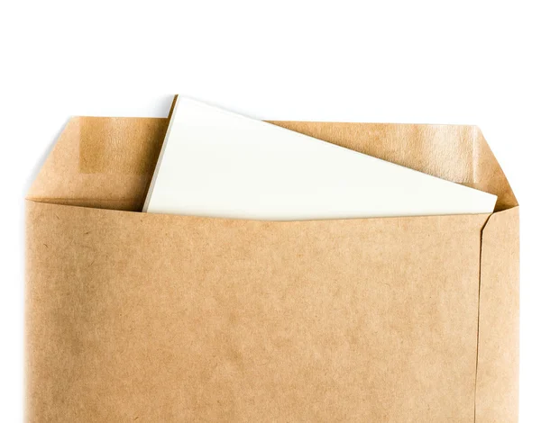 Geopende bruin recycle envelop met papier brief binnen op witte achtergrond — Stockfoto