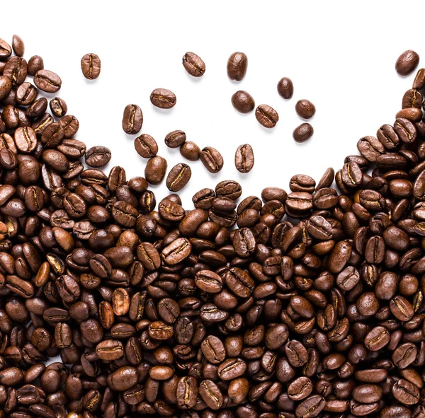 Copyspace と白い背景で隔離のコーヒー豆 — ストック写真