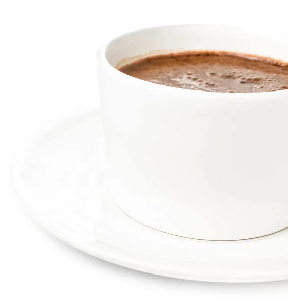 Coupe de chocolat chaud sur fond blanc, gros plan . — Photo