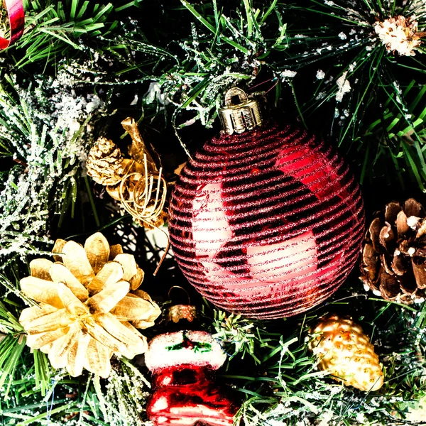 Weihnachtskomposition mit Dekorationen — Stockfoto