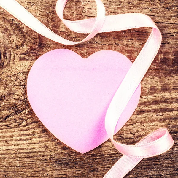 Coração de papel rosa macio — Fotografia de Stock