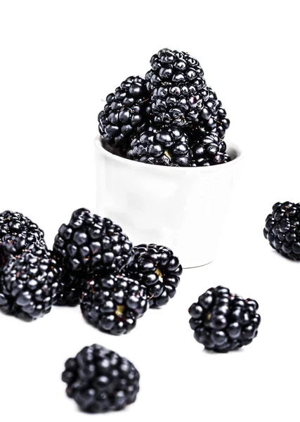 堆的新鲜黑莓 — 图库照片