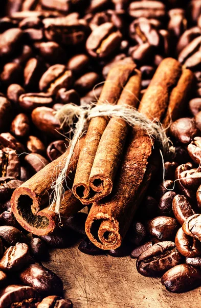 Roasted coffee beans — Stock Photo, Image