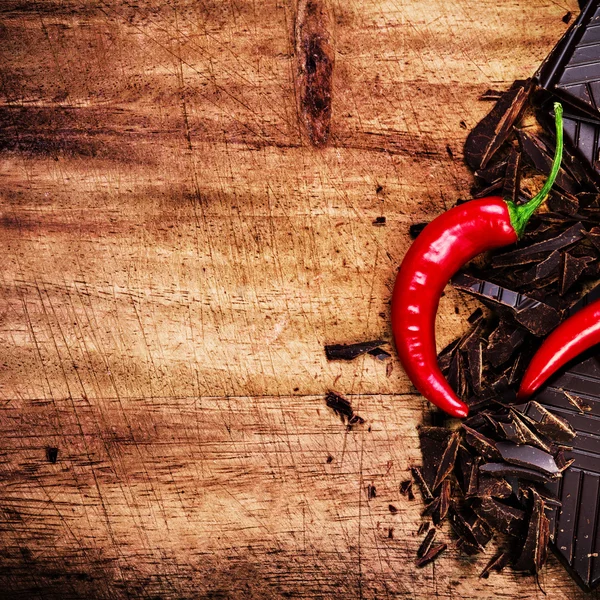 Chocolate Bar with Red Chilli Pepper — Stock Photo, Image