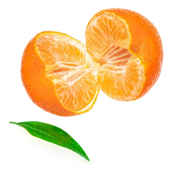 Gepelde Mandarijnen Sinaasappelen Vruchten Mandarijnen Geïsoleerd Witte Achtergrond — Stockfoto
