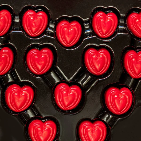 San Valentín Caramelos Forma Corazón Rojo Negro Una Caja Regalo —  Fotos de Stock