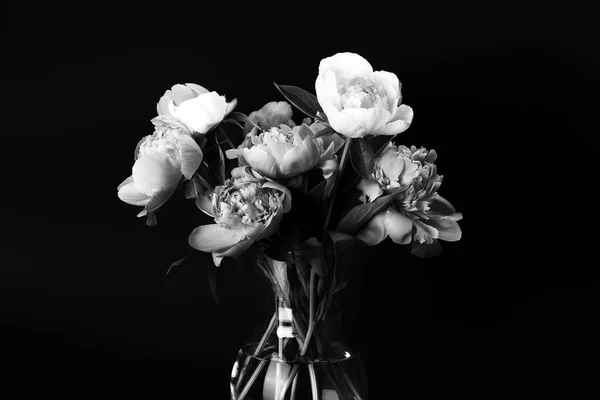 Bouquet Peonies Glass Vase Black Background Black White Photo Floral — Stock Photo, Image