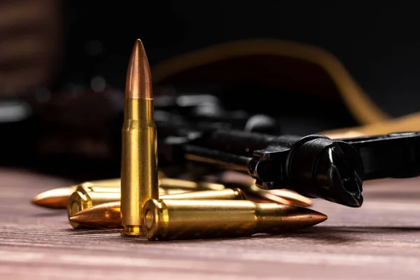 Balas Contra Espingarda Kalashnikov Cartuchos Calibre Para Fecho Foco Seletivo — Fotografia de Stock