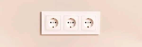 Group White European Electrical Outlets Modern Neutral Beige Wall Copy — Stockfoto