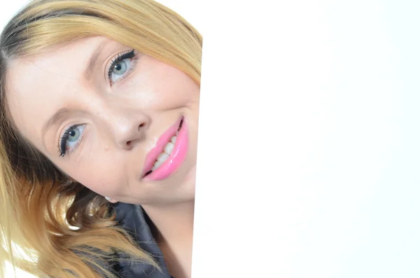 genç bir kadın tutarak boş tasarlamak