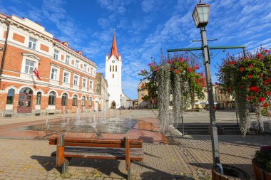St. John 's Kilisesi Letonya' da Hindistan yazında Cesis kasabasında kurulmuştur.