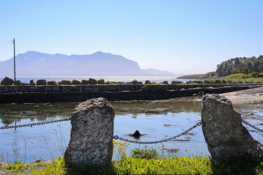Smoela 'nın Norveç' in orta kesimindeki adanın manzarası