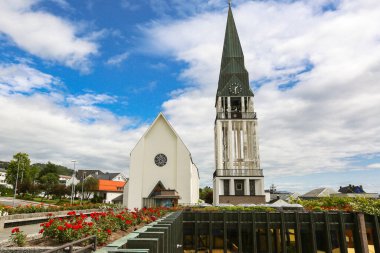 Molde Katedrali (Norveççe: Molde domkirke) Norveç 'in Moere og Romsdal ilinin Molde Belediyesi' nde yer alan bir katedral. Molde şehrinde yer almaktadır..