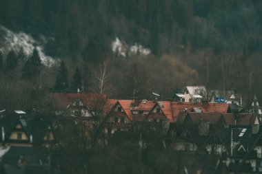 Bialka Tatrzanska kayak köyünün hava manzarası.