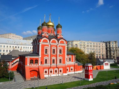 Moskova şehrinin kiliseleri ve katedralleri. Eski Moskova şehrinde Ortodoks ve Hıristiyan değerleri