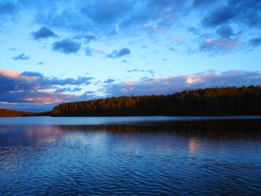 Moskova bölgesindeki Trasna Nehri. Moskova bölgesinde Trasna rezervuarı