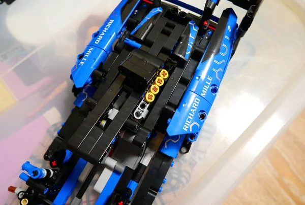 Uma Máquina Construção Para Crianças Montagem Construtor Carro Por Crianças — Fotografia de Stock