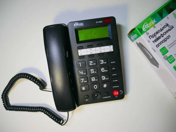 办公室和家里用的有线电话 — 图库照片