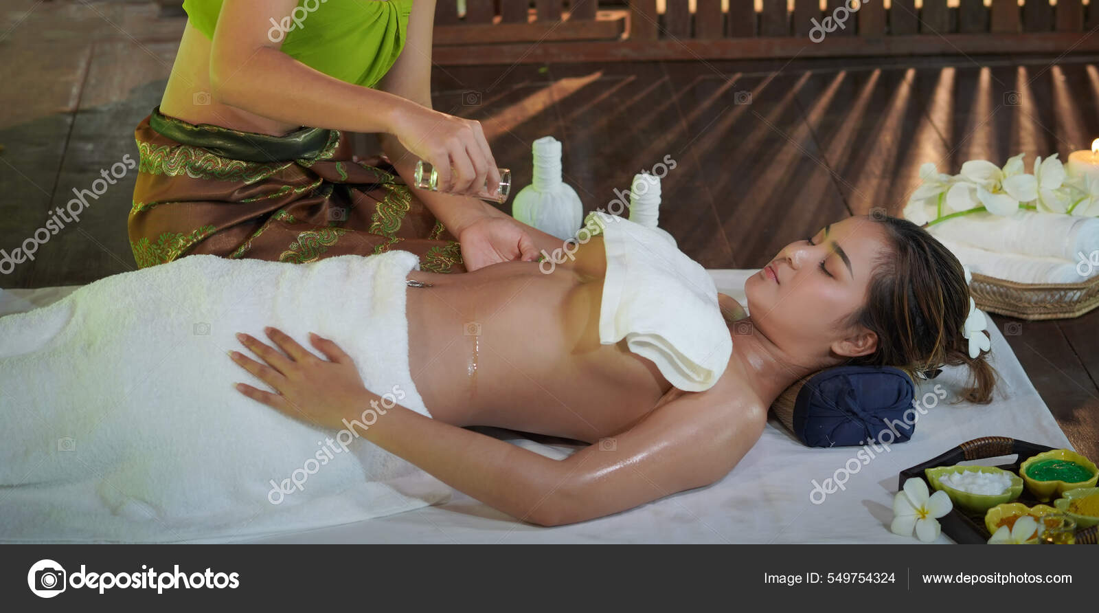 Traditonal Massage Beauty Spar Service Sexy Big Boobs Woman Line — Stock  Photo © narai_c@hotmail.com 549754324