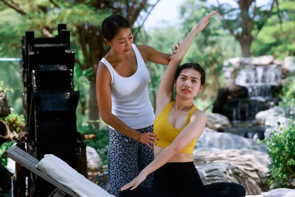 Utomhus Yogic Therapy Yoga Therapy Klass Integration Sinne Och Kropp — Stockfoto