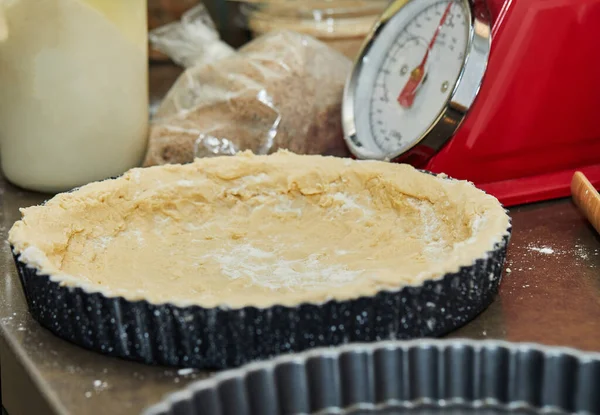 Pasta in tortiera secondo la ricetta — Foto Stock