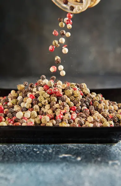 Multi Colored Peppercorns Poured Top Plate Pepper — Foto Stock