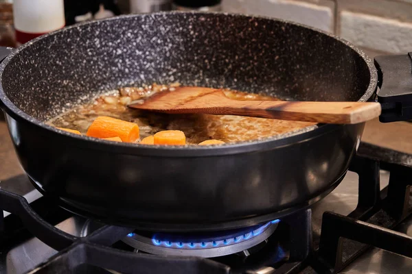 Carrots Fried Pan Gas Stove Make Stewed Fish Mushrooms Potatoes — Fotografia de Stock