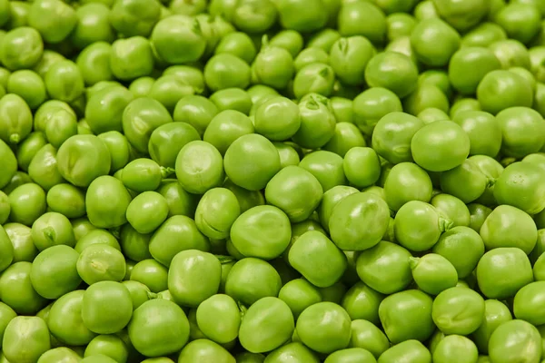 Background Fresh Green Peas Heap Wooden Texture Background —  Fotos de Stock