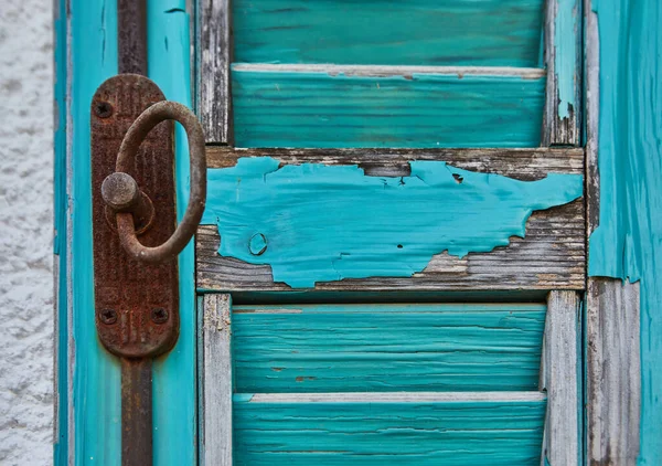 Dřevěná Okna Okenice Namalované Modře Domě Při Západu Slunce — Stock fotografie