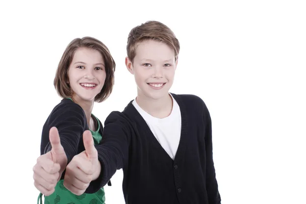 Retrato de niña y niño mostrando los pulgares hacia arriba — Foto de Stock