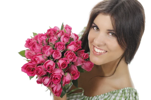 Donna attraente con un mazzo di rose rosa - amore - San Valentino — Foto Stock